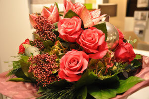 ehrung-mitarbeiter-blumen